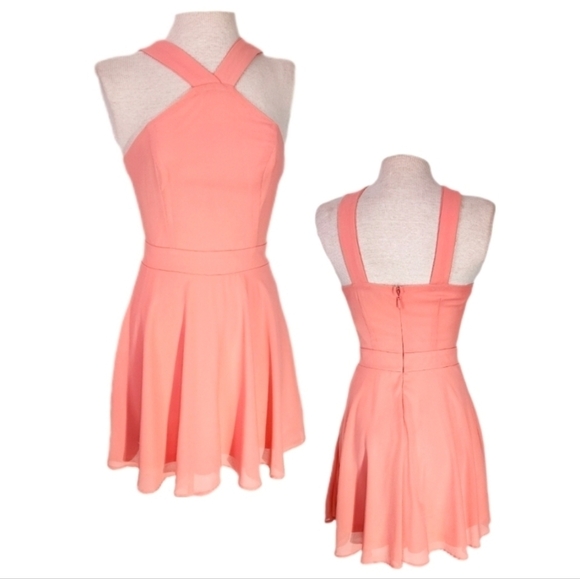 Charlotte Russe Dresses & Skirts - Charlotte Russe Dress Strapless Peach Size S